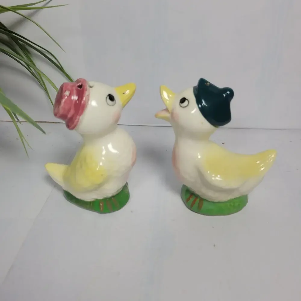 Vintage Duck Salt & Pepper Shakers 1950s Anthropomorphic Japan Ceramic MCM